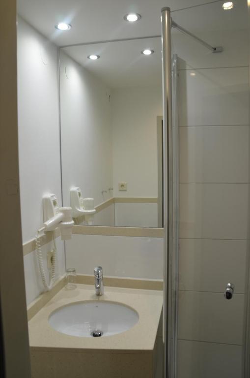 Economy Double or Twin Room
