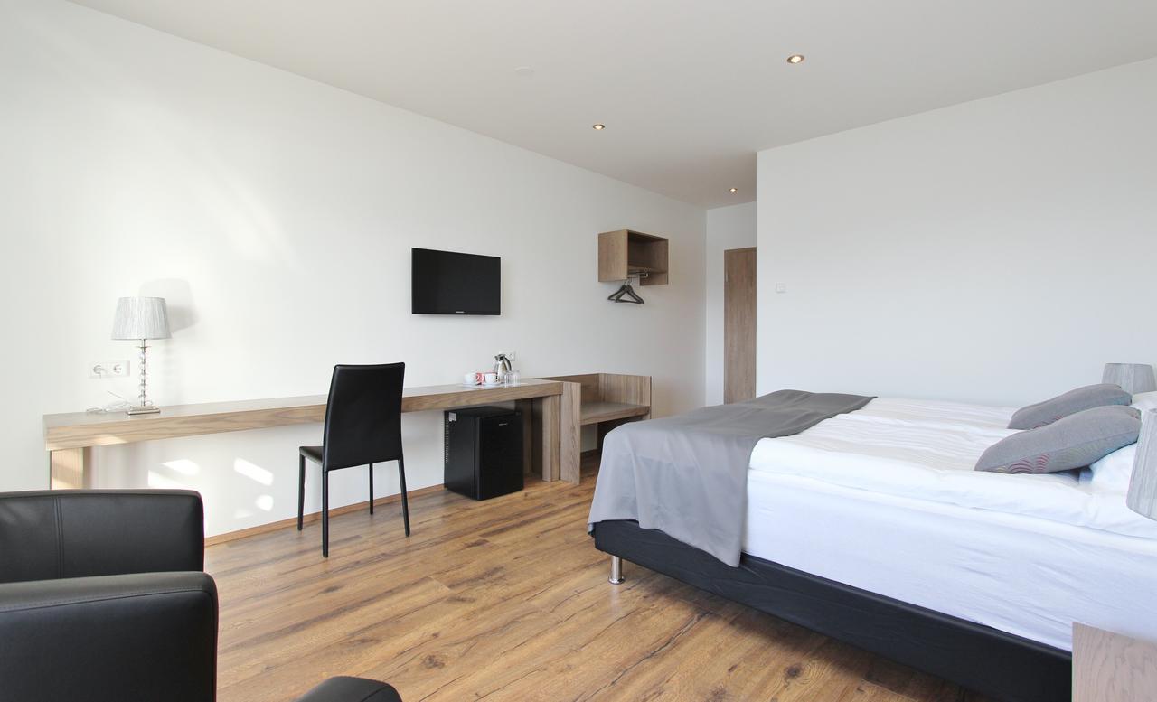 Deluxe Twin Room with Mountain View