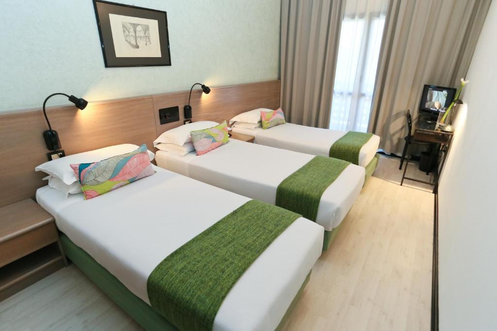 Triple Room