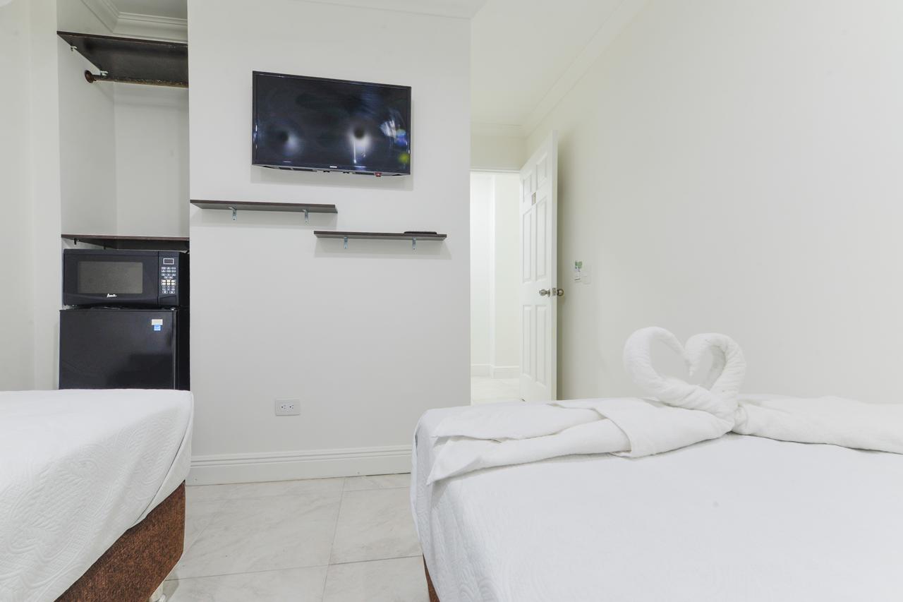 Comfort Triple Room Shower