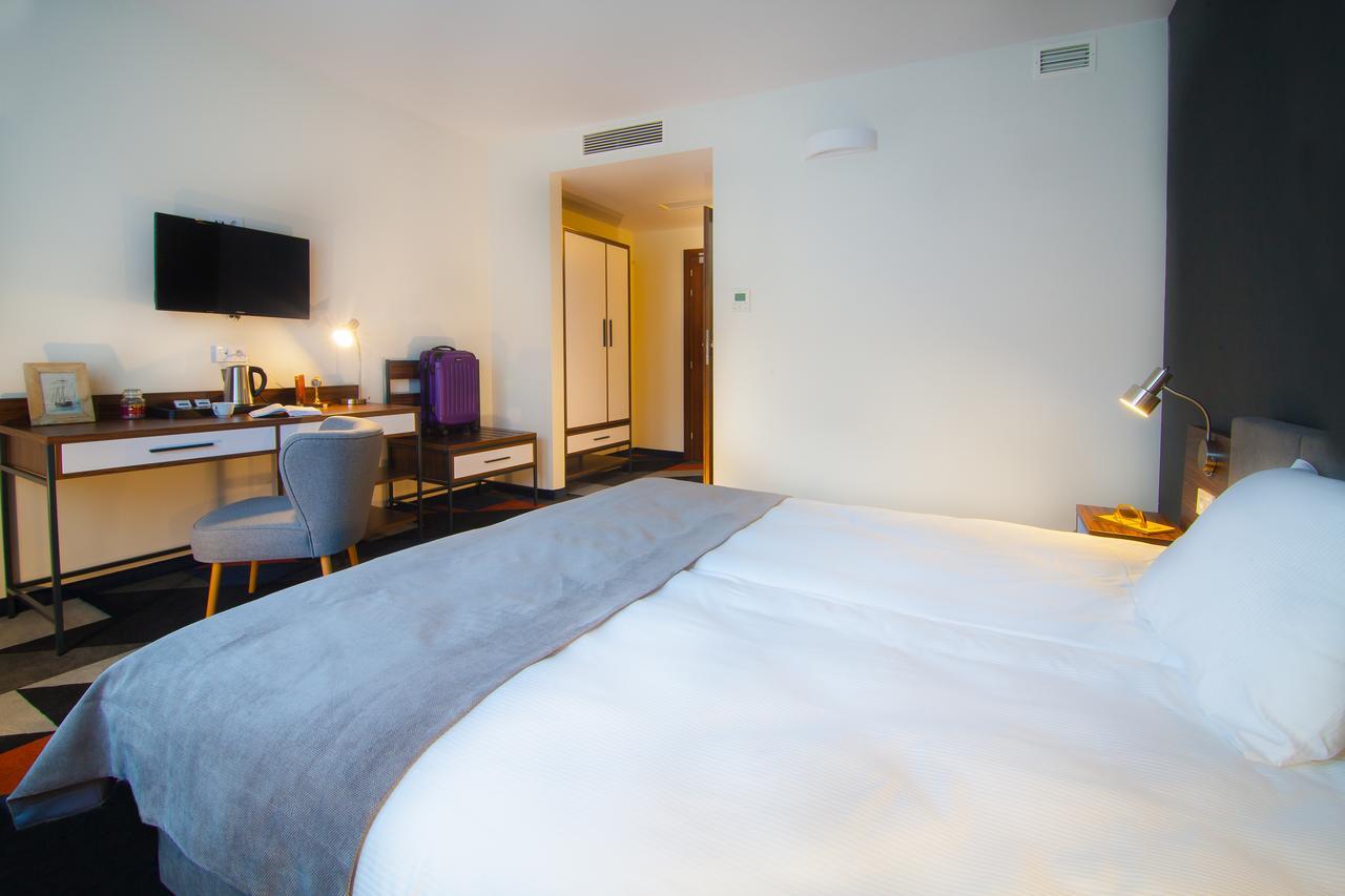 Double Room Private Bathroom