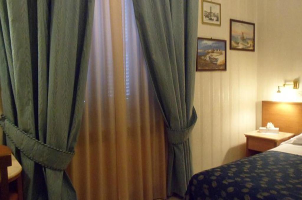 Twin Room,63062311:JPEG