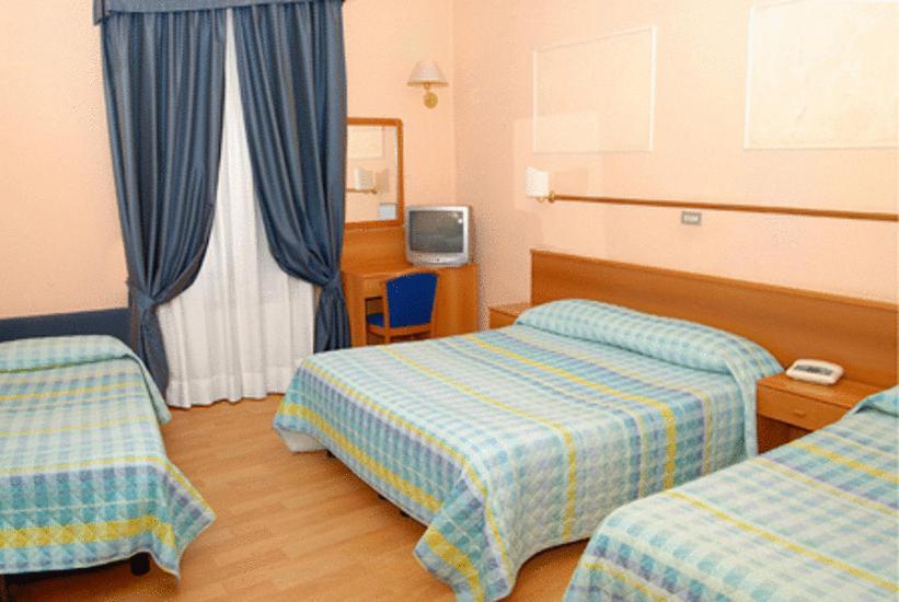 Quadruple Room,63083983:JPEG