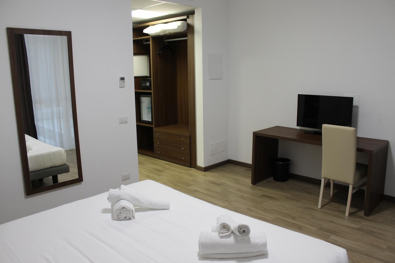 Double Room Balcony Lake View