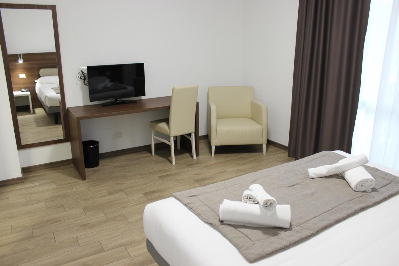 Double or Twin Room Lake View Hot Spa