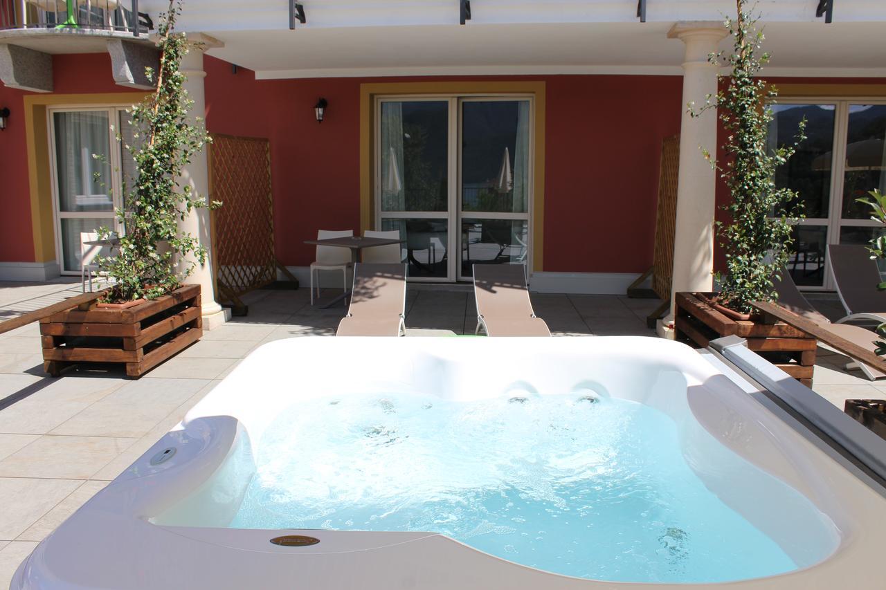 Double or Twin Room Lake View Hot Spa