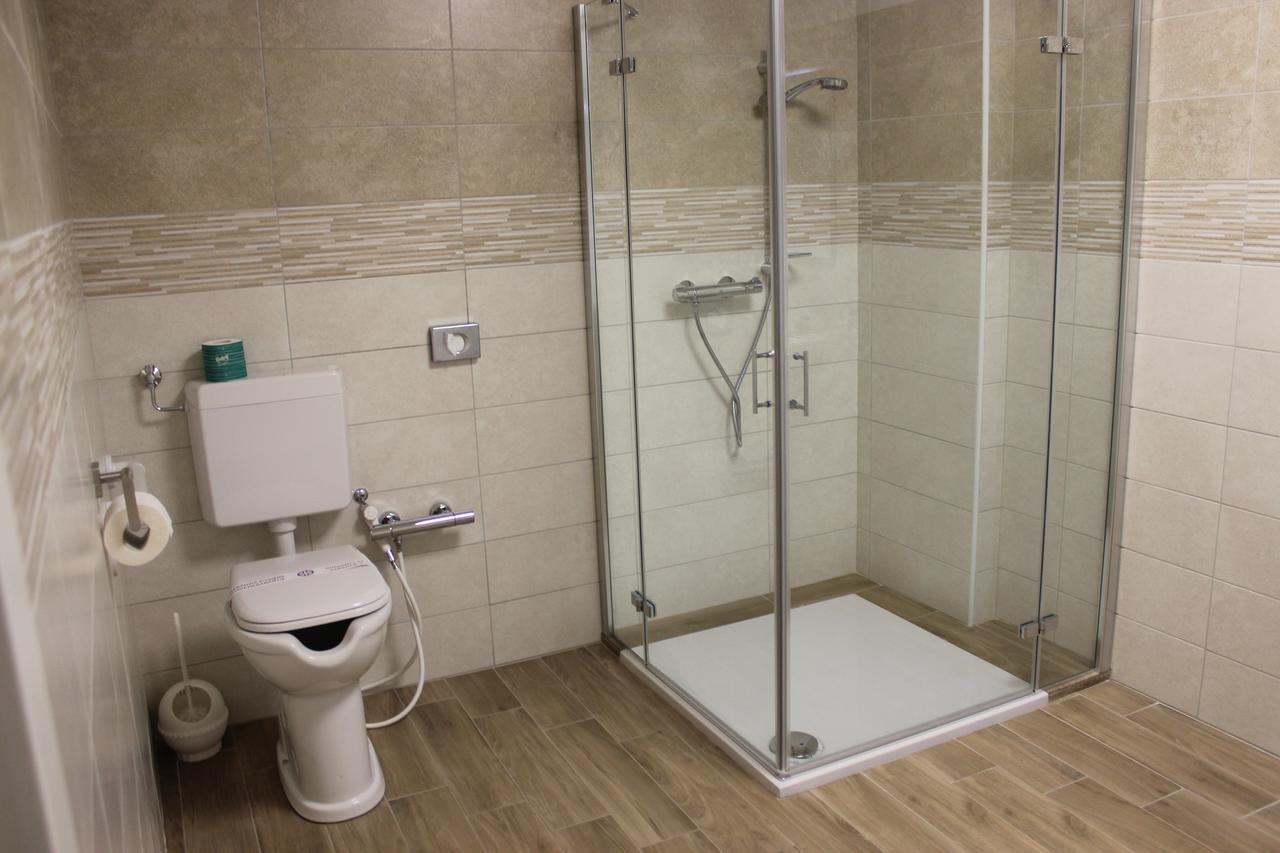 Double or Twin Room Disability Access