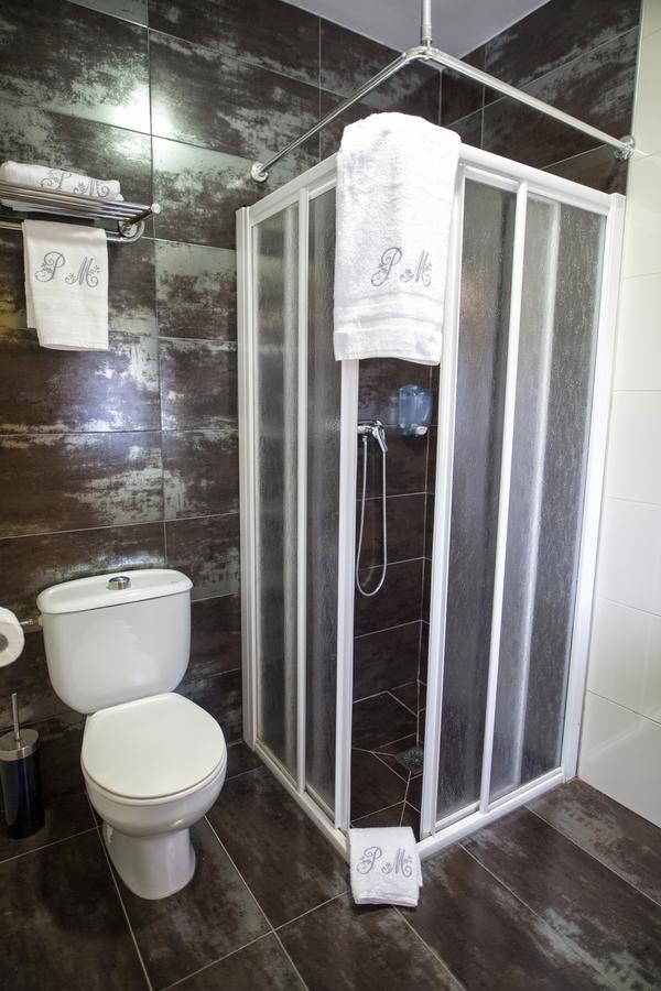 Twin Room Shower