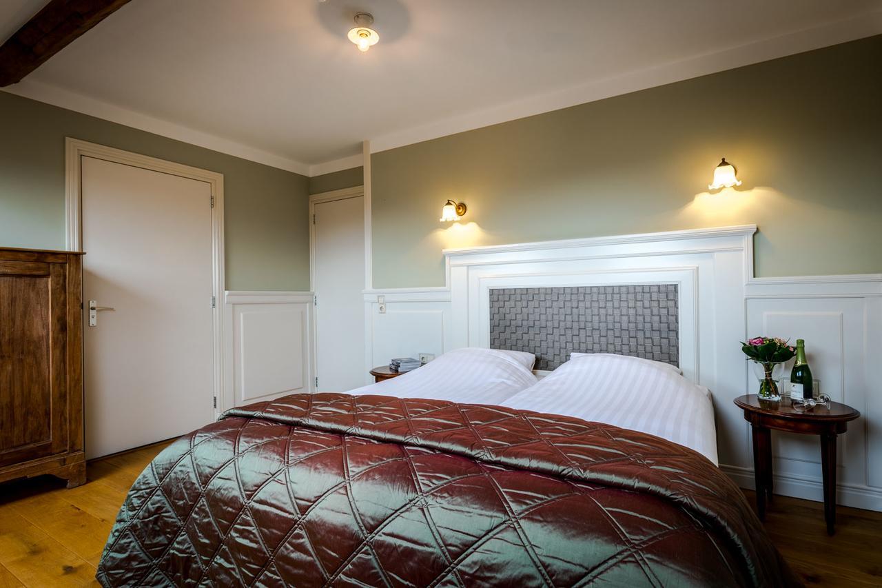 Twin Room Bathroom