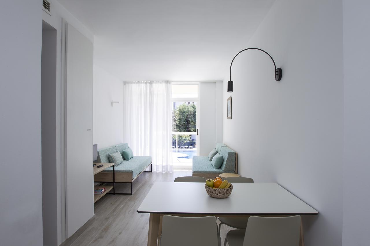 Superior One-Bedroom Apartment,633061410:JPEG