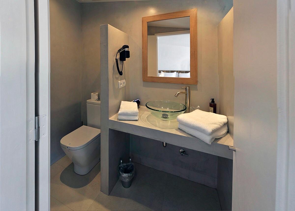 Small Double Room City Sea Views