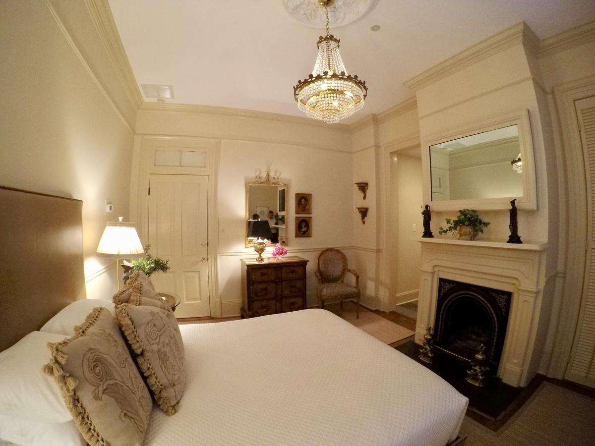 Queen Room - Captain's Room