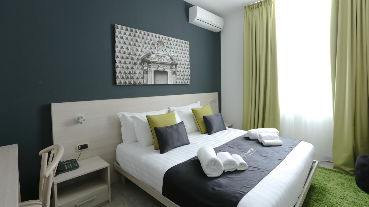 Standard Double or Twin Room,644867127:JPEG