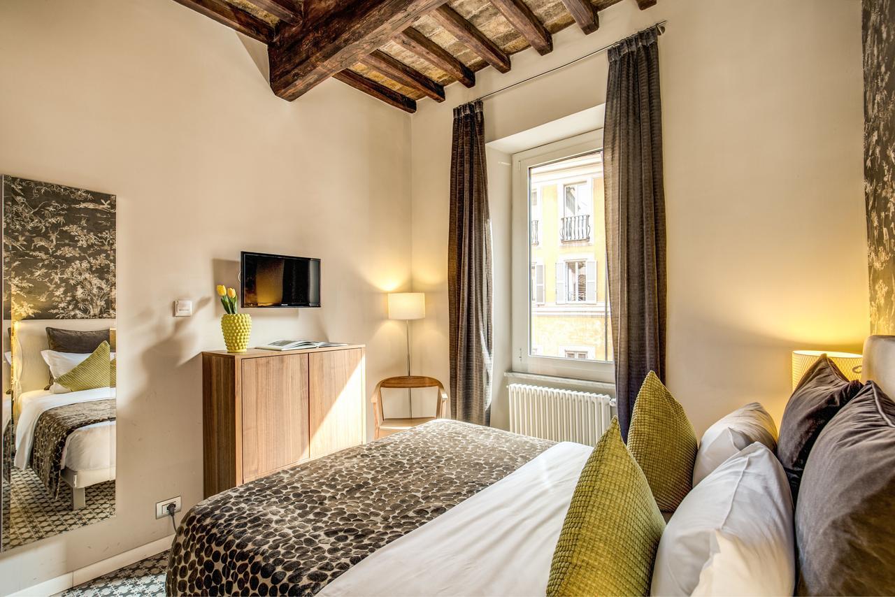 Small Double Room,645935685:JPEG