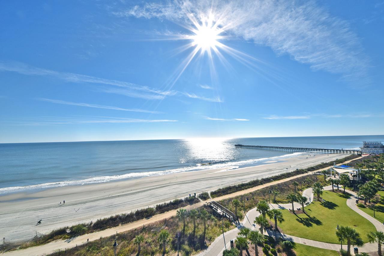 1 Bedroom Oceanfront Efficiency with 2 Queen Beds - B1