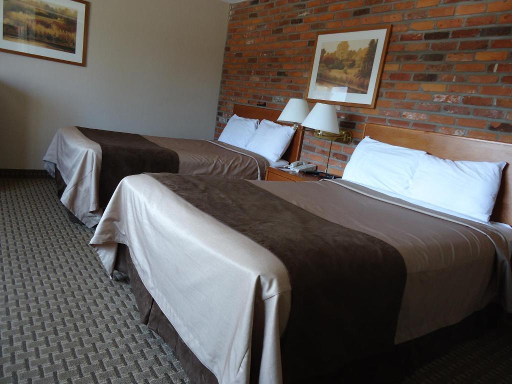 Double Room with Two Double Beds - Non-Smoking