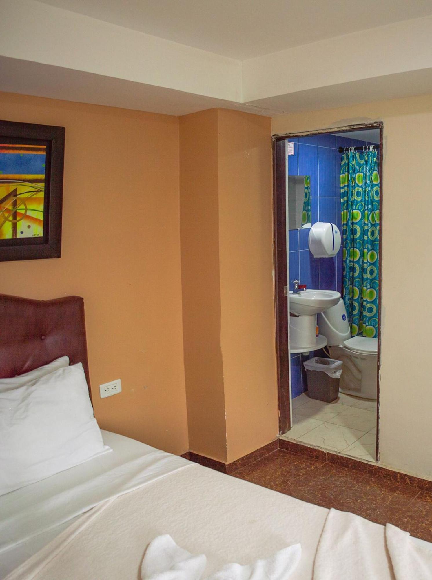 Quadruple Room,653863218:JPEG