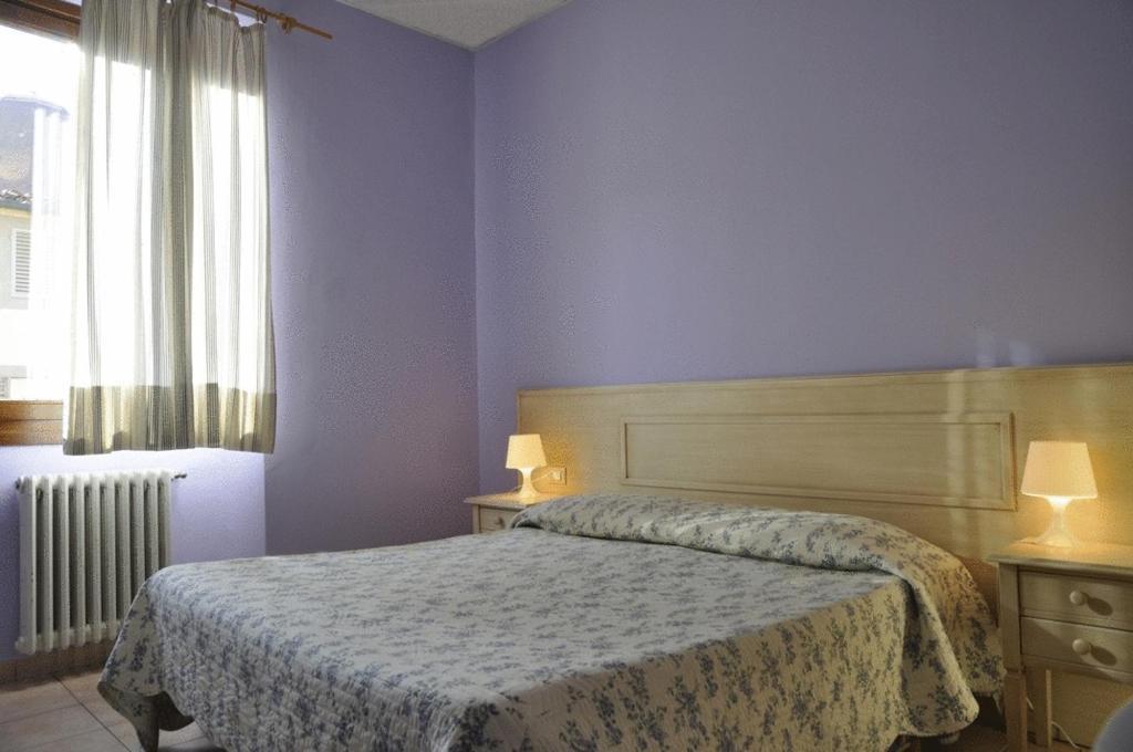 Economy Double or Twin Room with Shared Bathroom