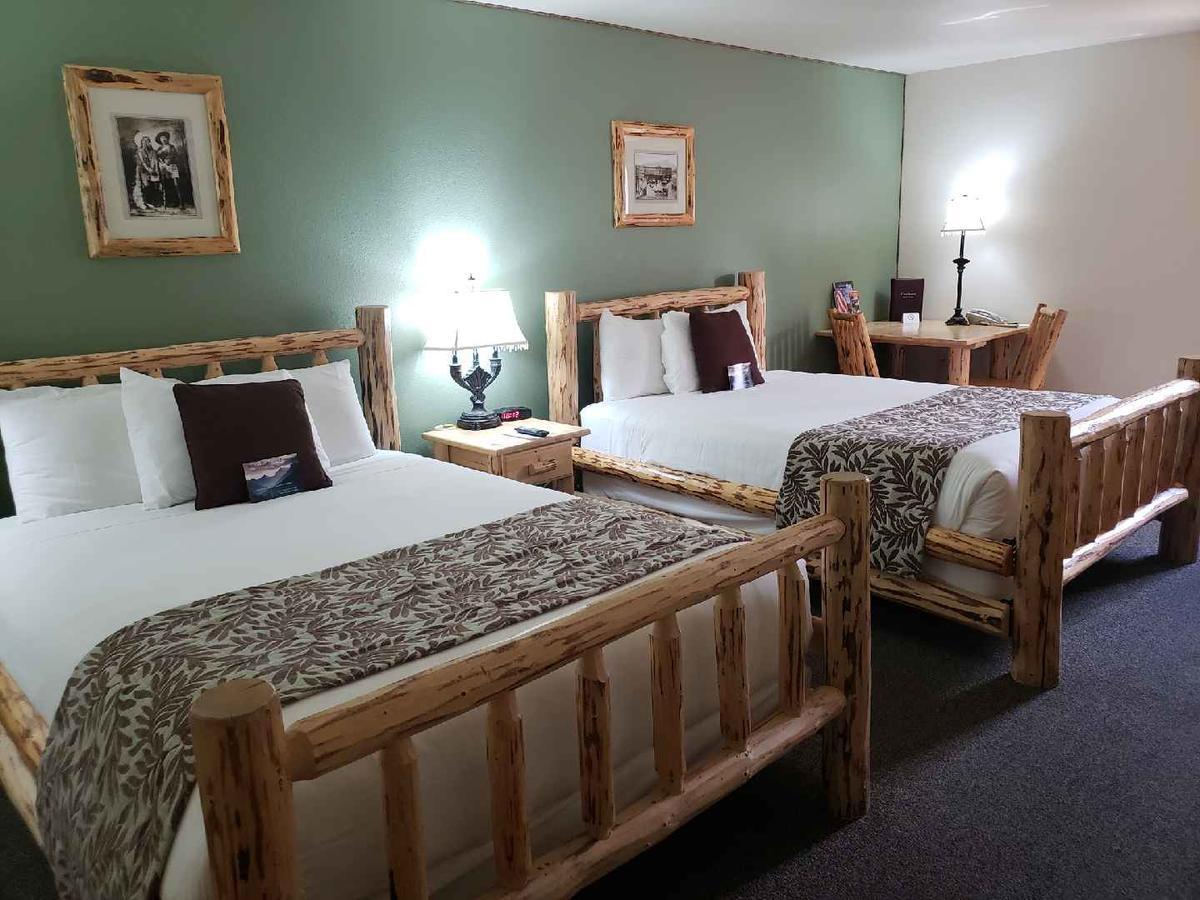 Queen Room Two Queen Beds