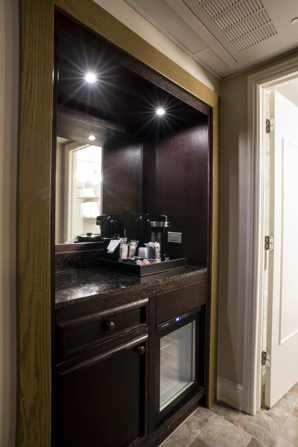 Deluxe Room with King Bed