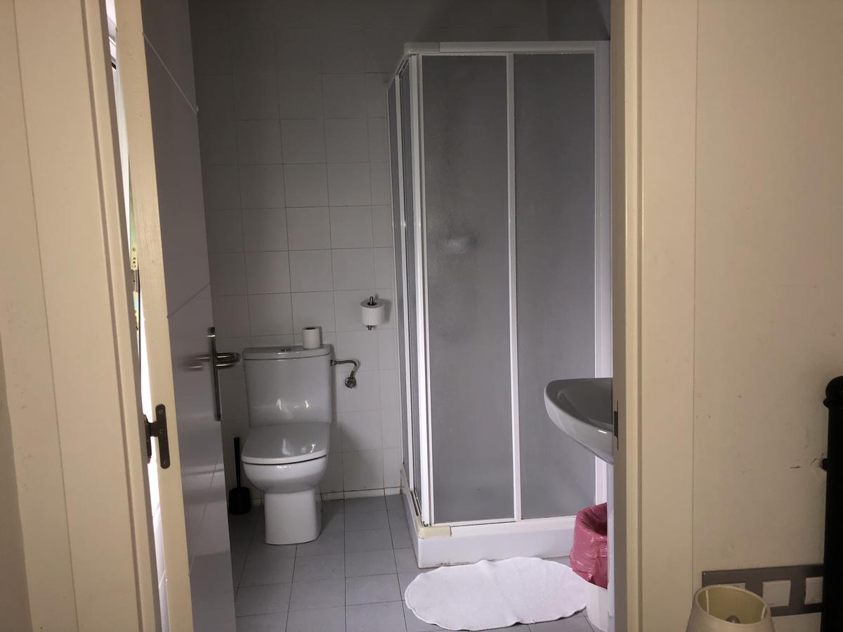 Double Room Private Bathroom,658630518:JPEG