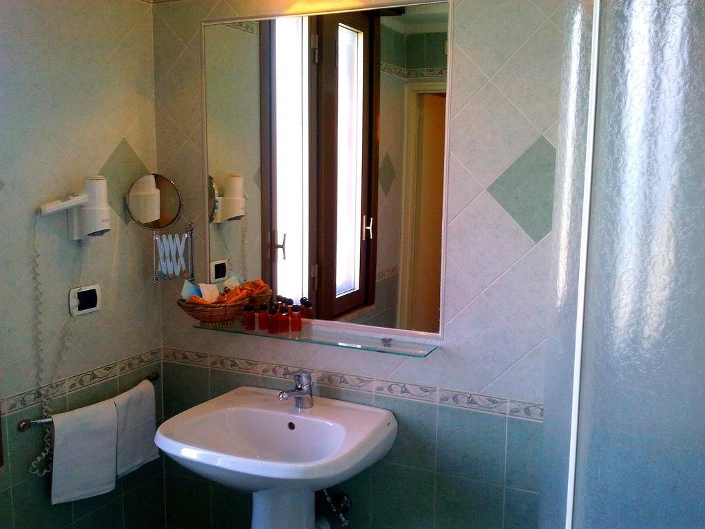 Camera Doppia con Letti Singoli con Vista Mare