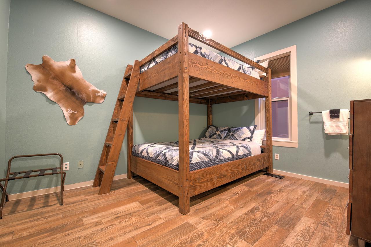 Queen Room with Queen Bunk Beds