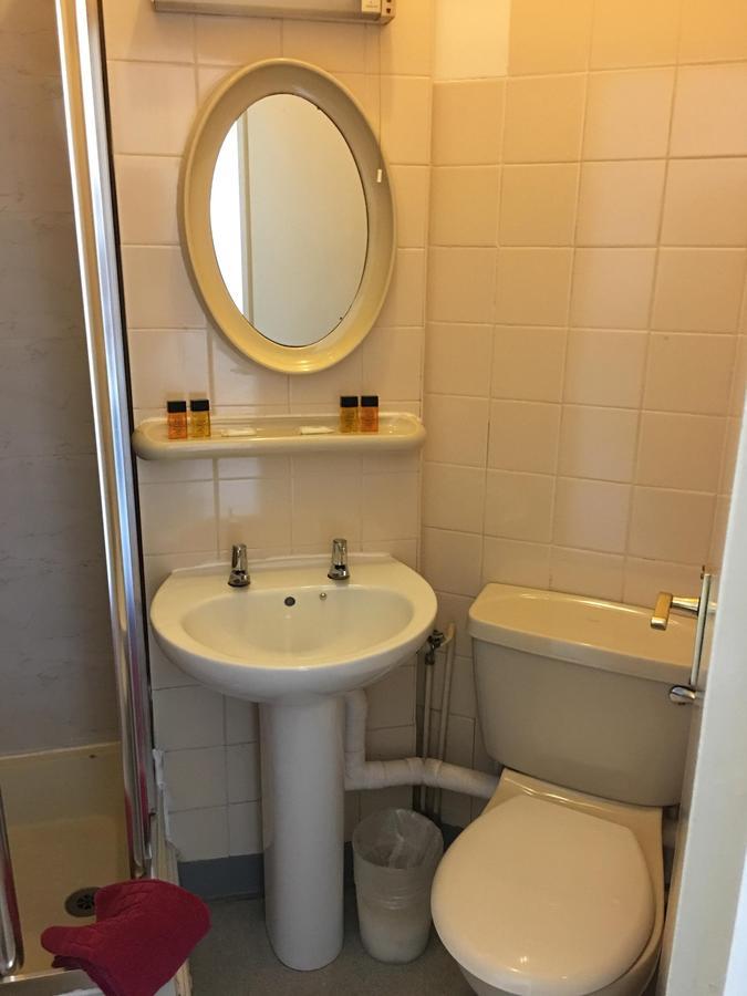 Double Room Private Bathroom