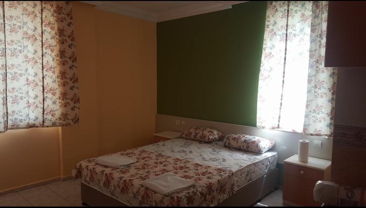 Doppelzimmer mit Balkon (2 Erwachsene + 1 Kind)