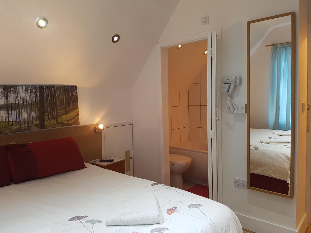 Deluxe Family Suite