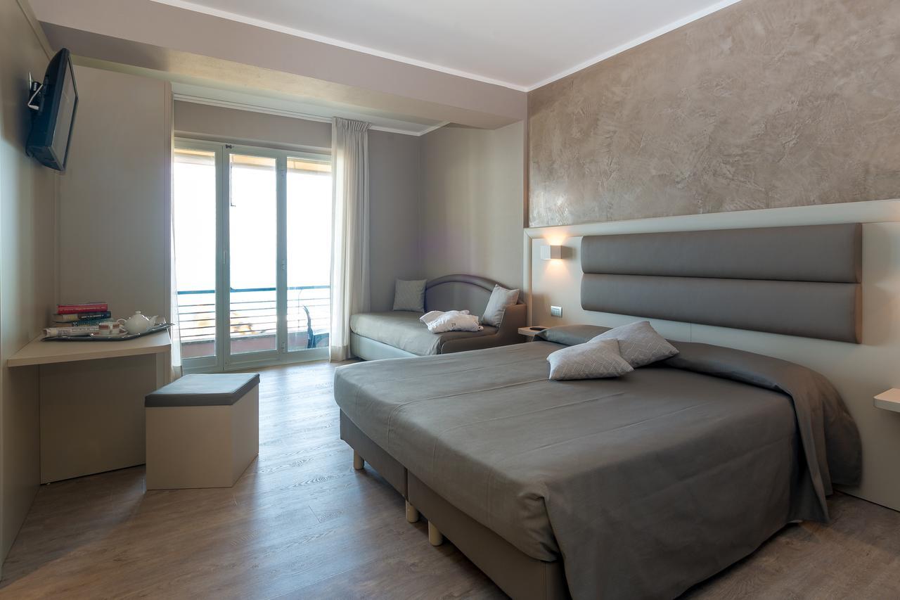 Superior Triple Room Terrace Sea View