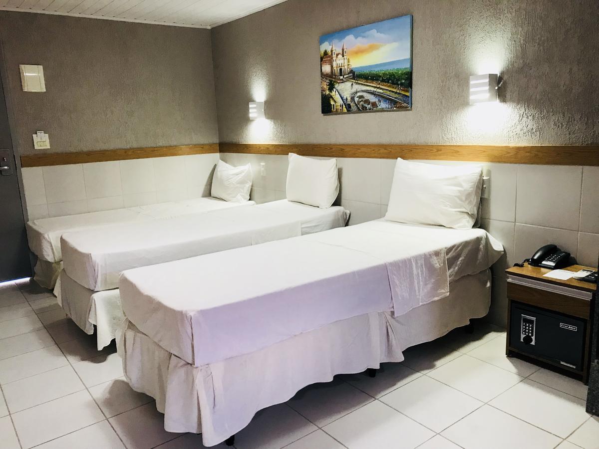 Superior Triple Room 3 Single Beds
