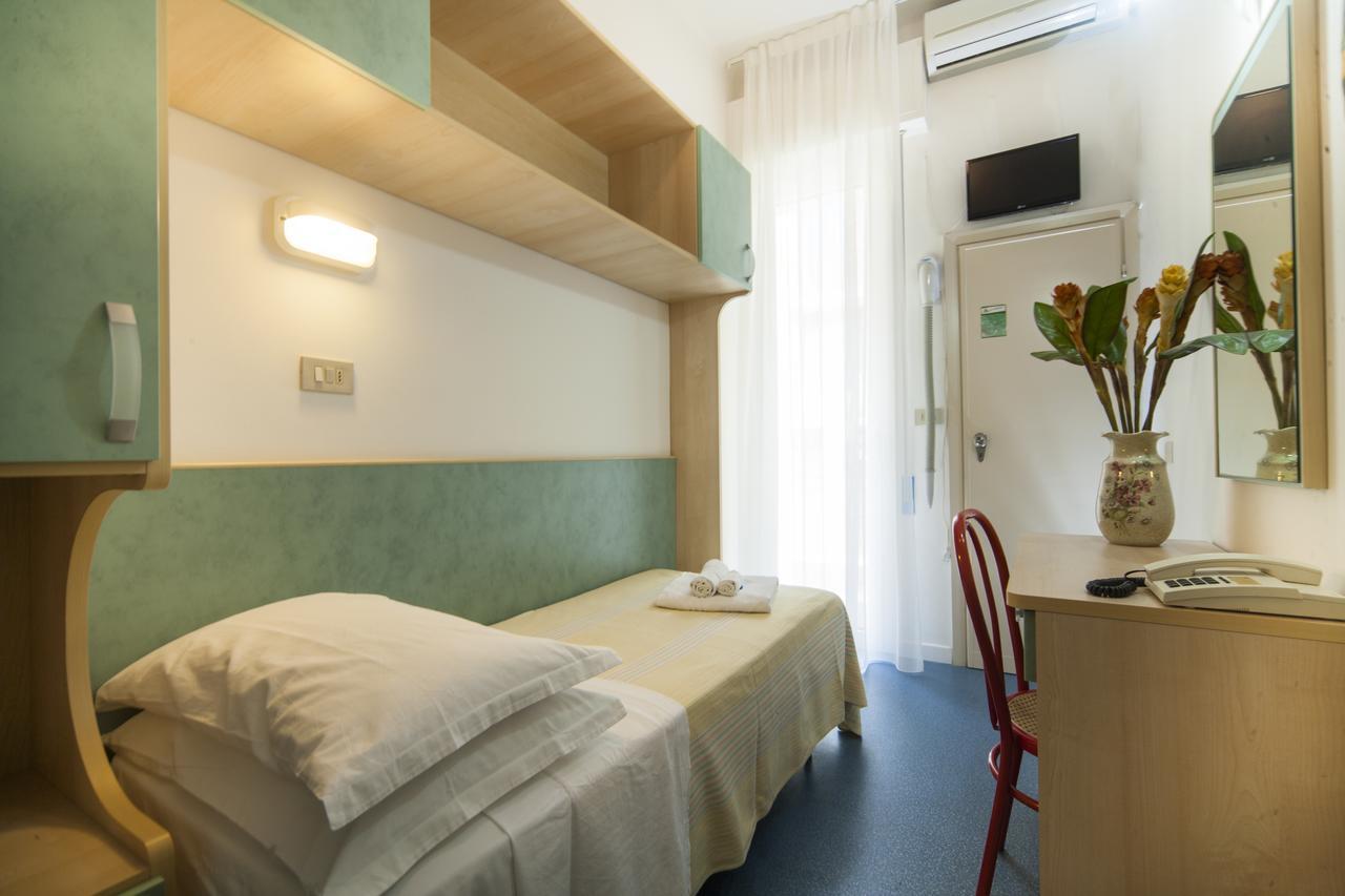 Standard Single Room,665804037:JPEG