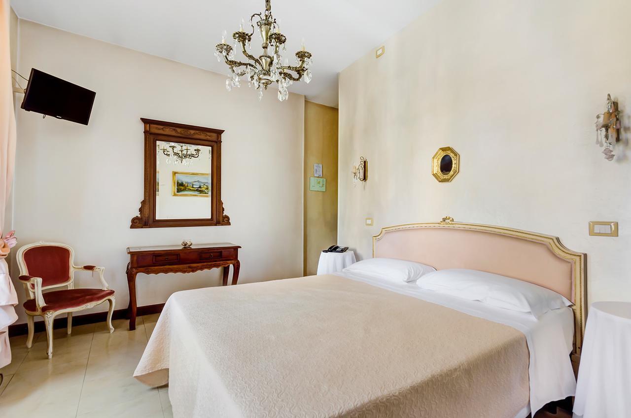 Double Room,665961180:JPEG