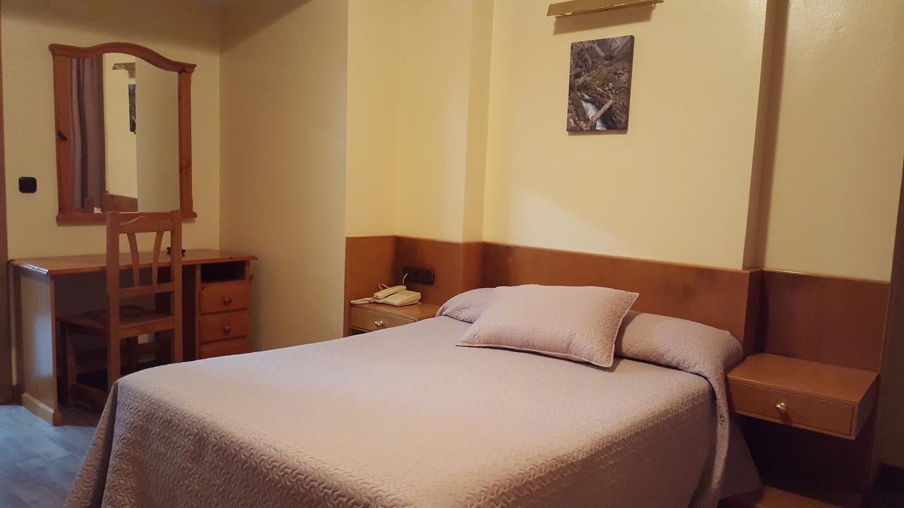 Single Room Medium