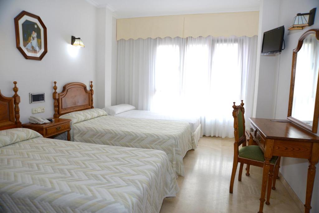 Triple Room
