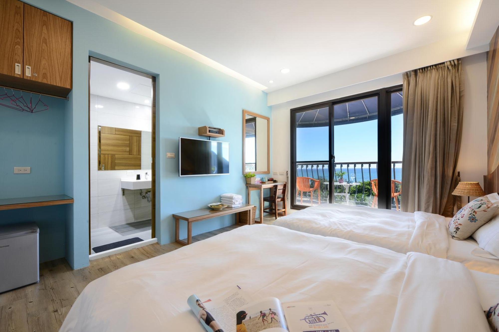 Standard Quadruple Room Sea View