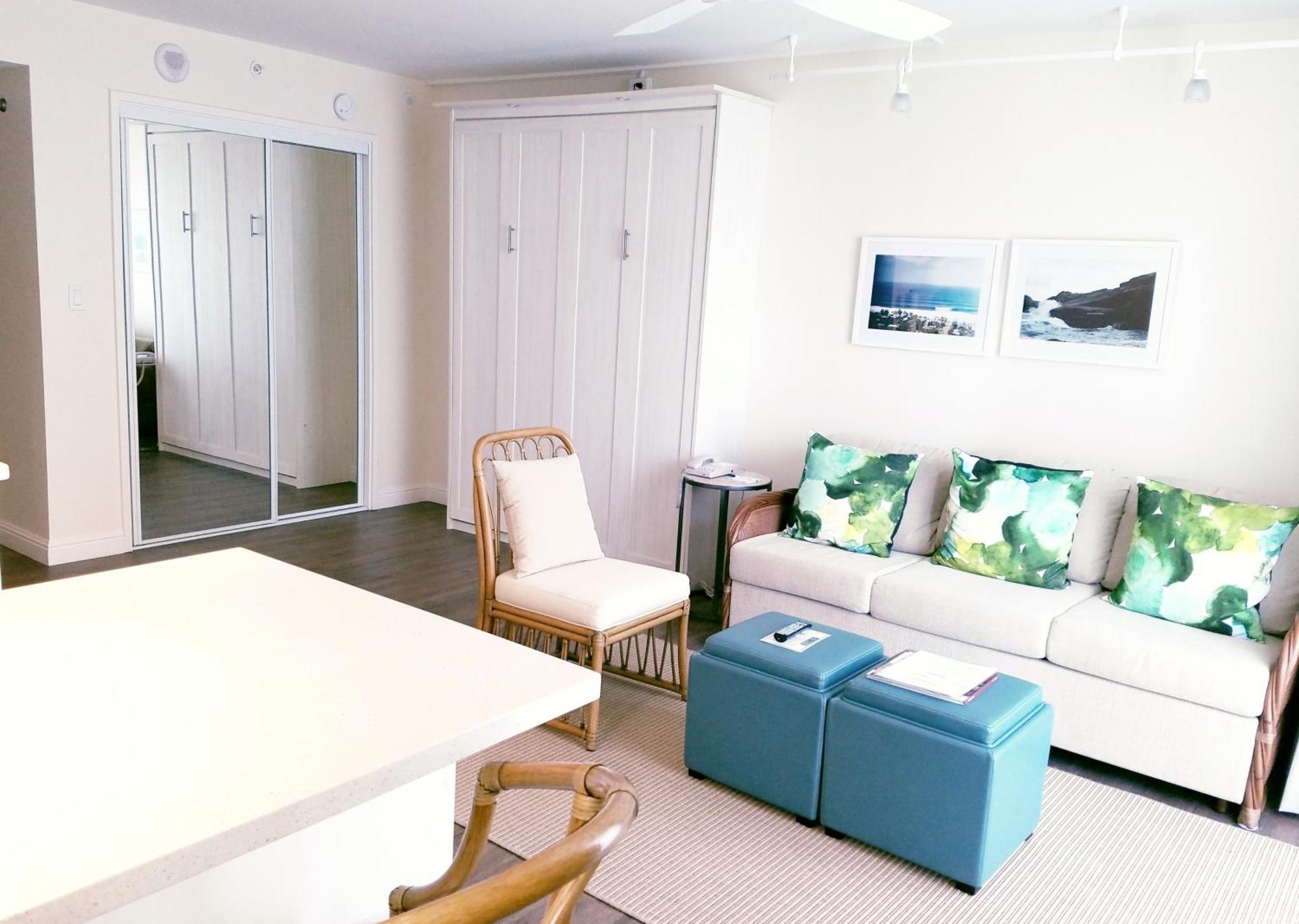 Deluxe Ohia Suite