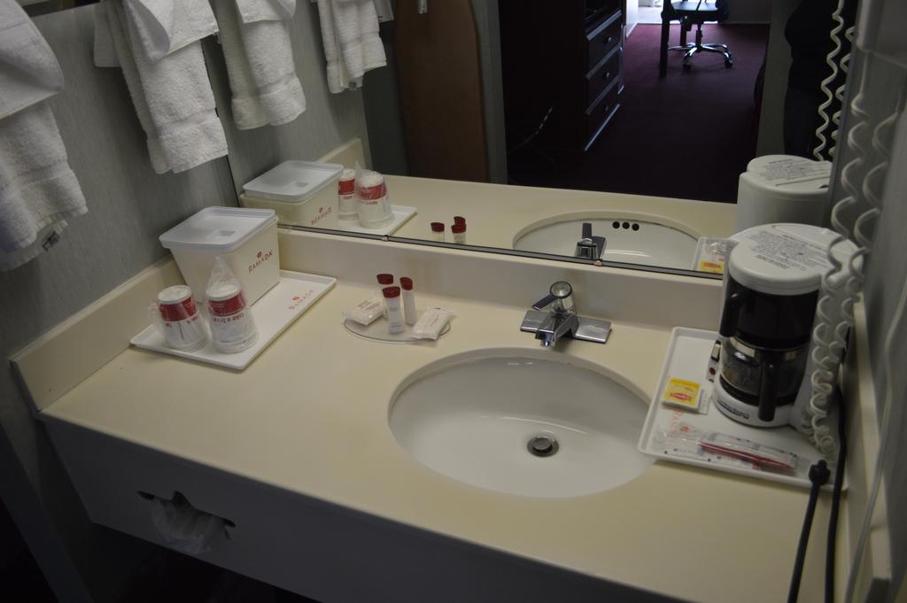Double Room with Two Double Beds - Non-Smoking