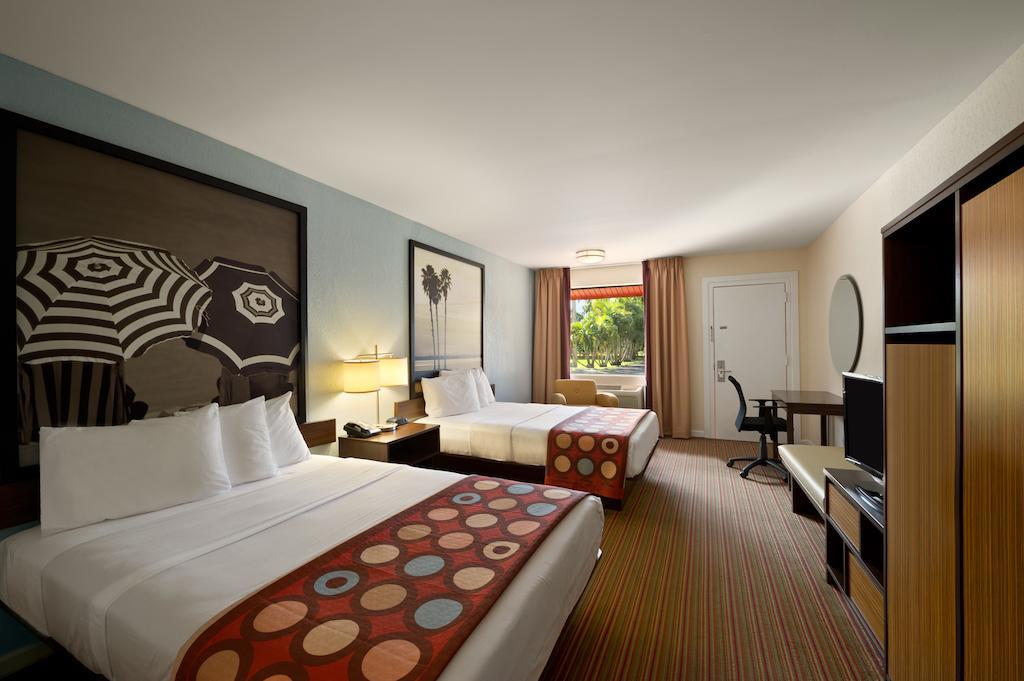 2 Double Beds Deluxe Room Pool Side Non-Smoking,114823016:JPEG