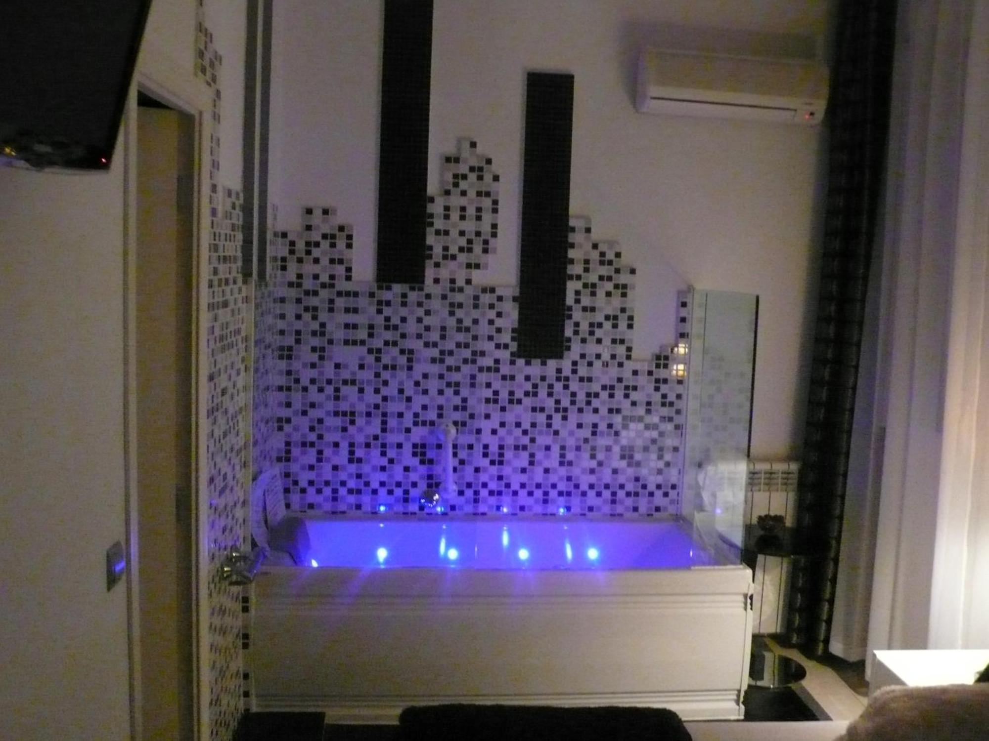 Double Room Spa Bath