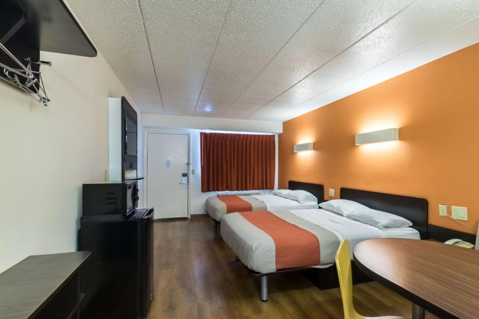 Quadruple Room Non-Smoking,682623480:JPEG
