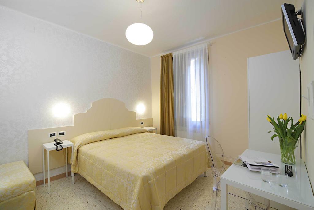 Basic Triple Room