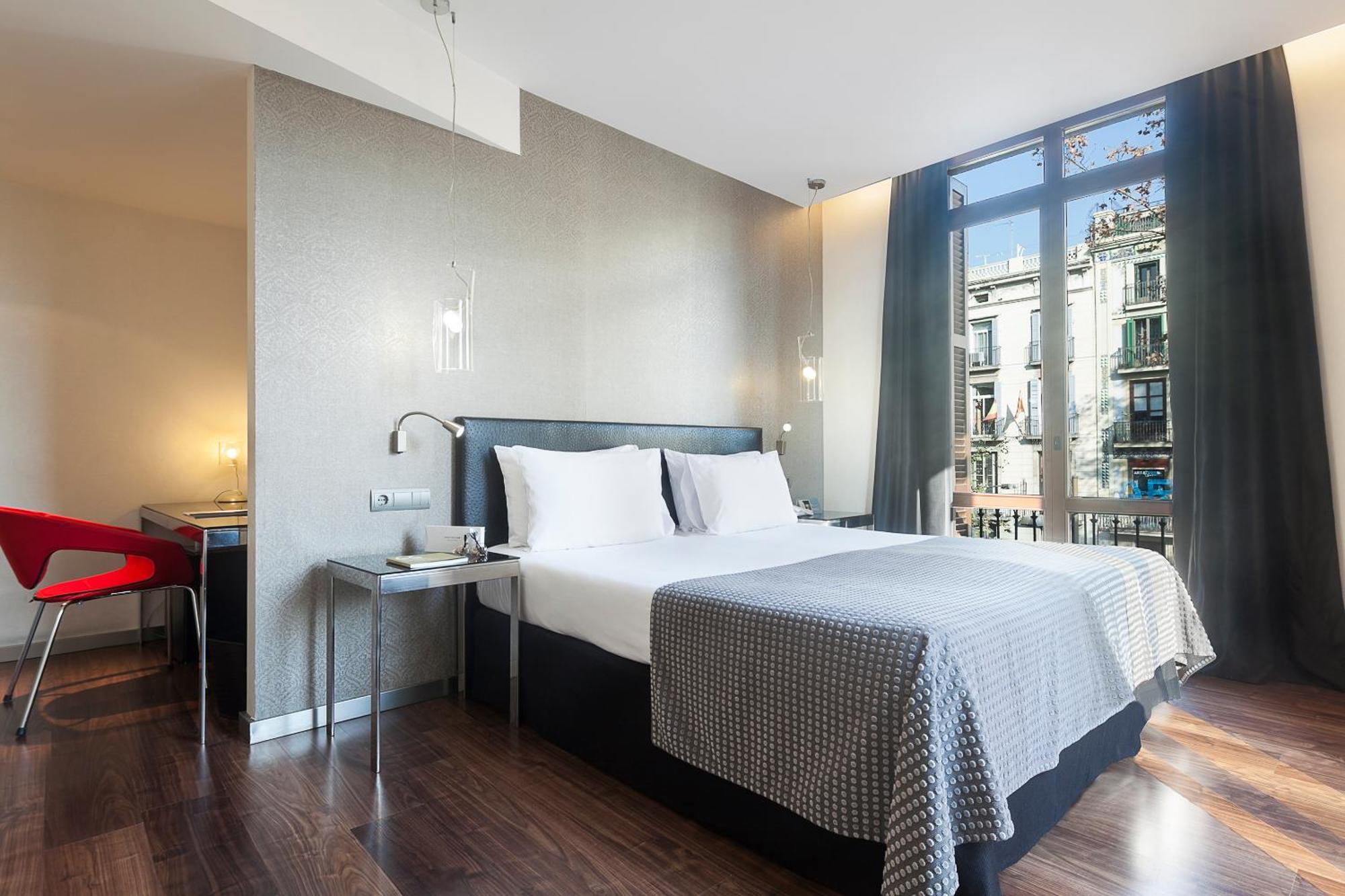 Double or Twin Room Las Ramblas View