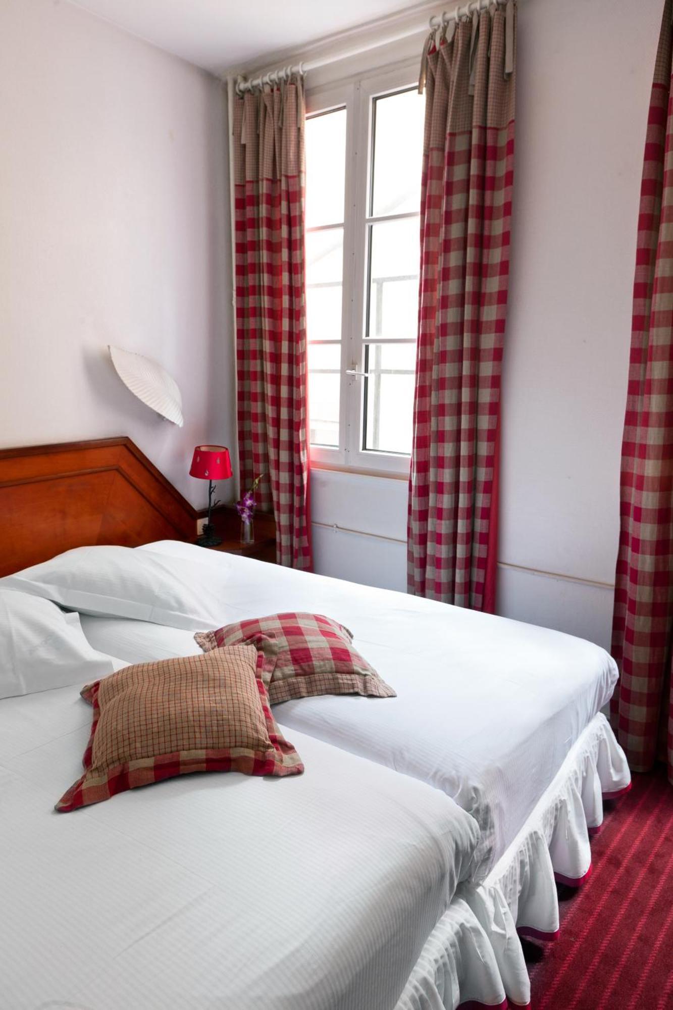 Cosy Twin Room at the Back,766344352:JPEG