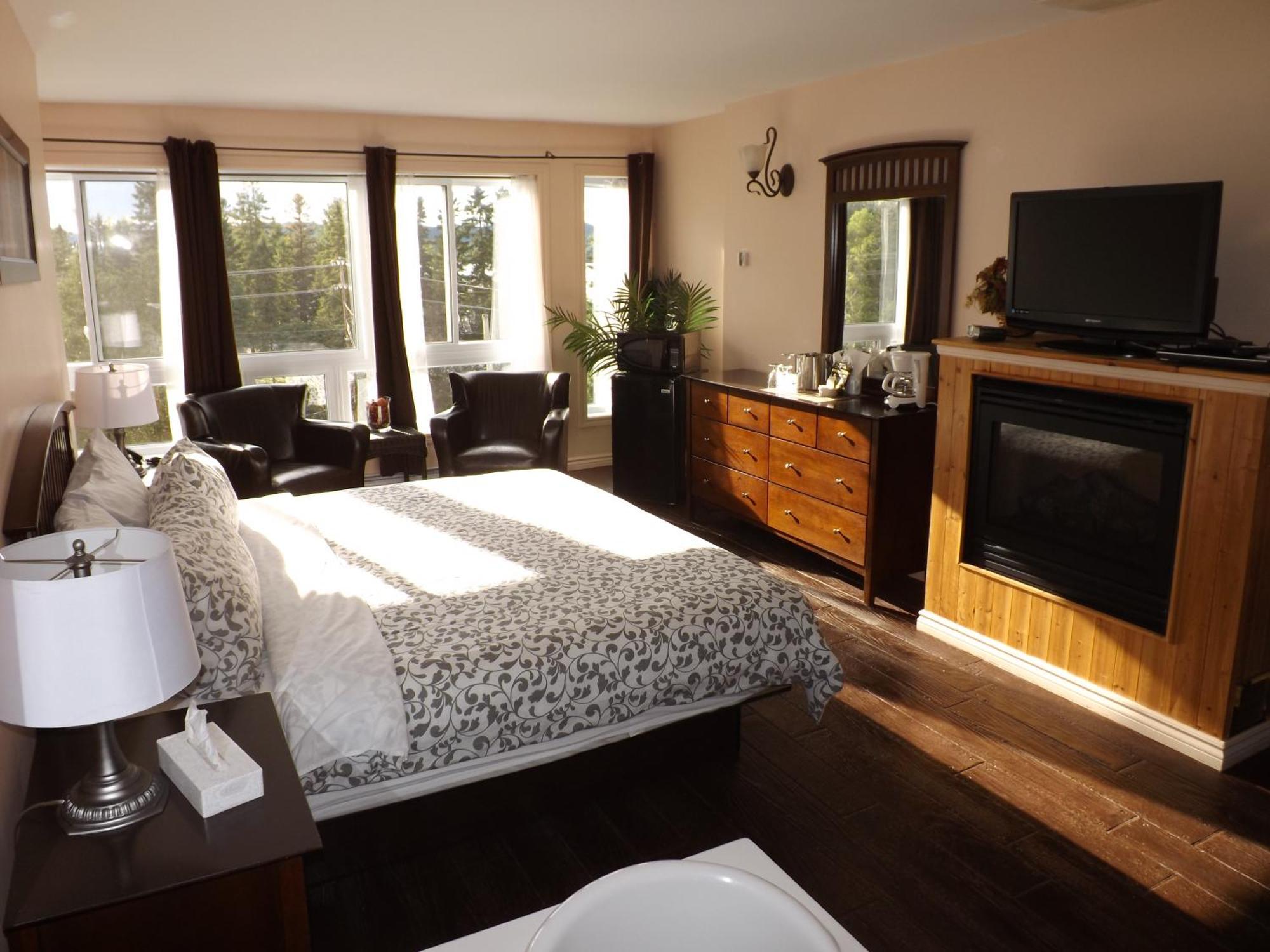 Superior King Suite