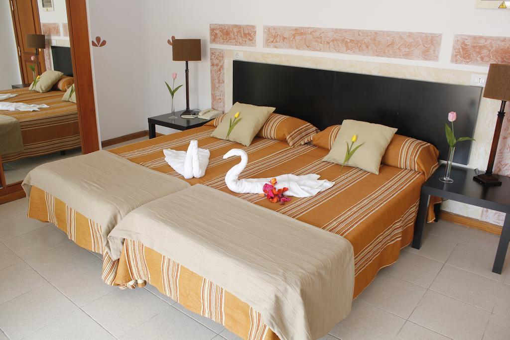 Double or Twin Room,227186936:JPEG