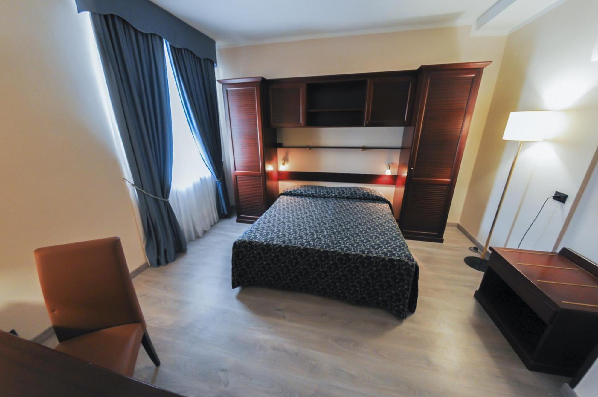 Standard Double Room Sea View,692411382:JPEG