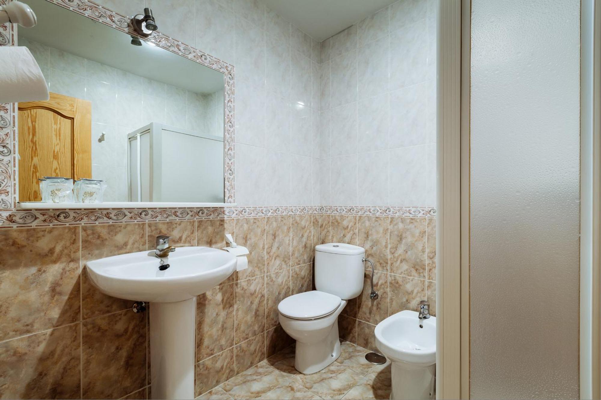 Single Room,693251610:JPEG