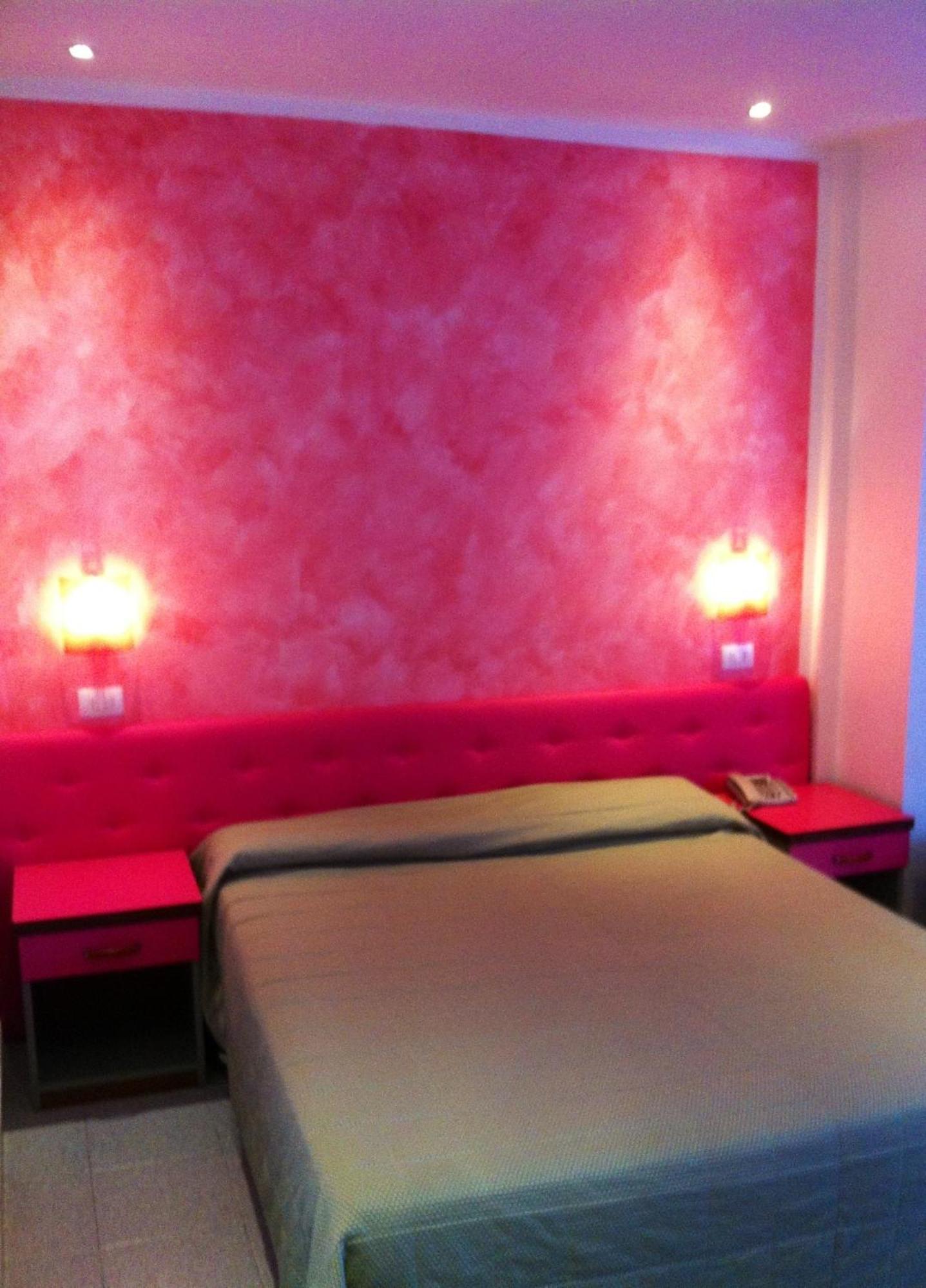 Double Room,1074834028:JPEG